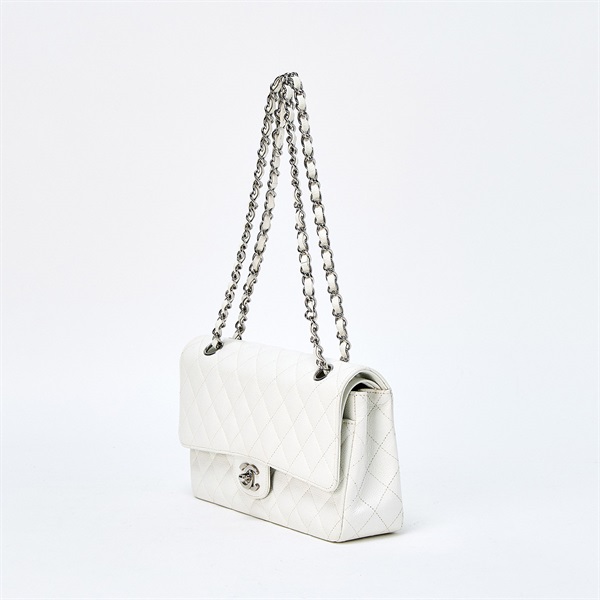 CHANEL マトラッセ ダブルフラップダブルチェーン 25 2007年 ショルダーバッグ ホワイト シルバー キャビアスキンの画像1