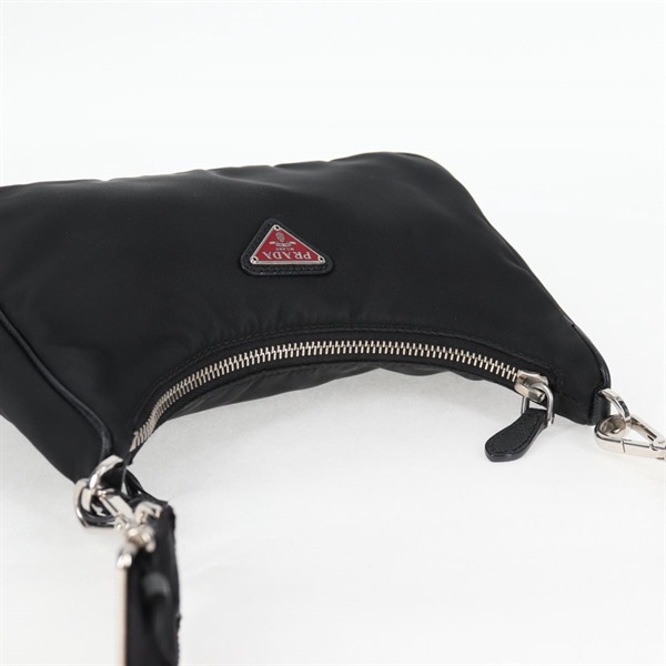 PRADA トライアングル Re-Edition 2005 ショルダーバッグ ブラック シルバー テスートの画像5