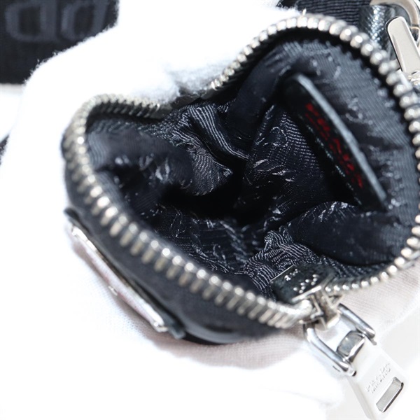 PRADA トライアングル Re-Edition 2005 ショルダーバッグ ブラック シルバー テスートの画像12