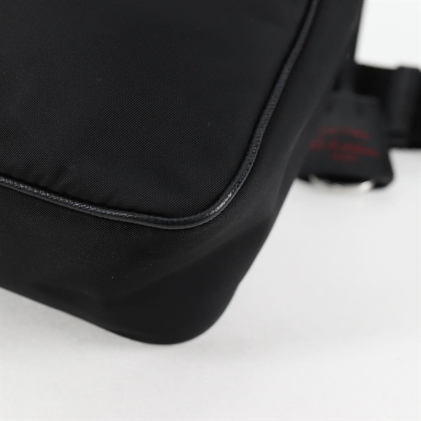 PRADA トライアングル Re-Edition 2005 ショルダーバッグ ブラック シルバー テスートの画像15