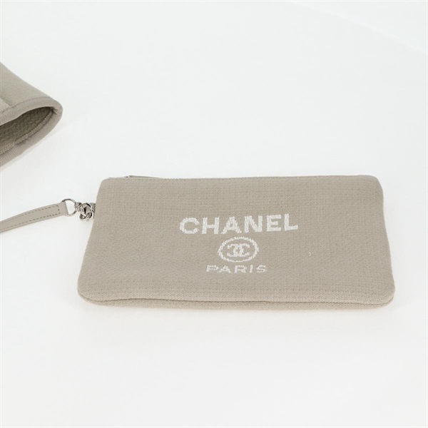 CHANEL ドーヴィル トートバッグ ベージュ シルバー キャンバスの画像12