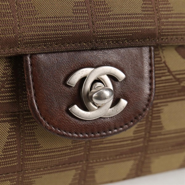 CHANEL シングルフラップシングルチェーン ニュートラベルライン ショルダーバッグ カーキ シルバー ナイロンの画像7