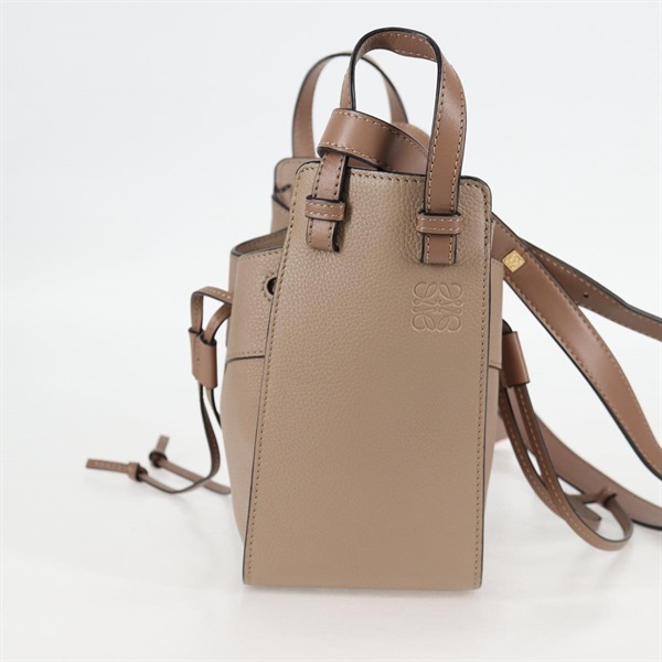 LOEWE ハンモック ミニドローストリング ショルダーバッグ グレージュ ゴールド レザーの画像4