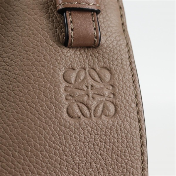 LOEWE ハンモック ミニドローストリング ショルダーバッグ グレージュ ゴールド レザーの画像8