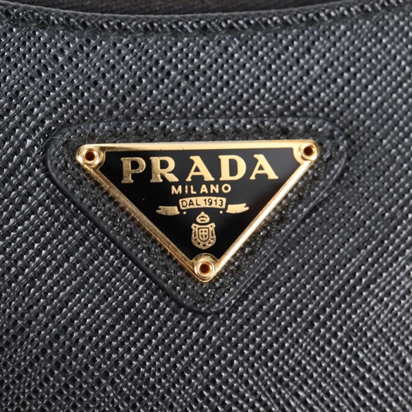 PRADA トライアングル ショルダーバッグ ブラック ゴールド サフィアーノの画像9