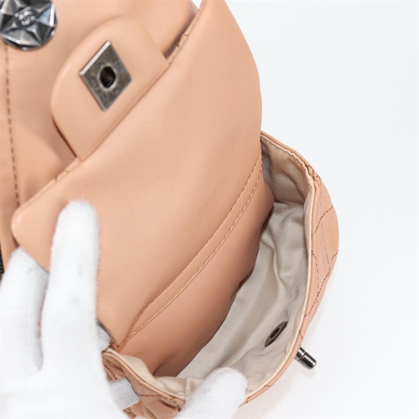 CHANEL ココマーク ダブルポケット 2012年 バックパック ベージュ マットシルバー ラムスキンの画像8