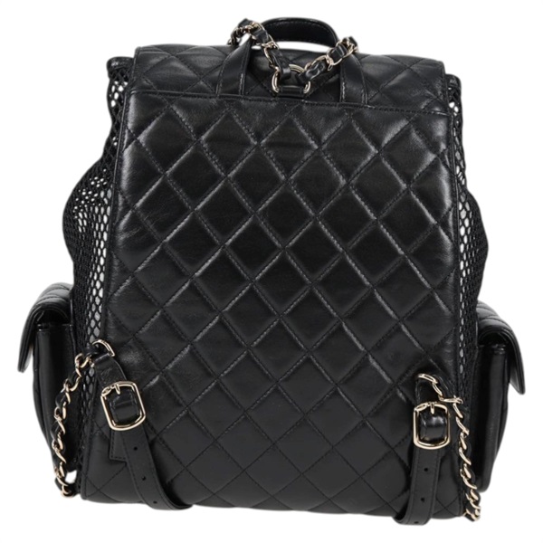 CHANEL マトラッセ 2021年 バックパック ブラック ゴールド シャイニーラムスキンの画像1