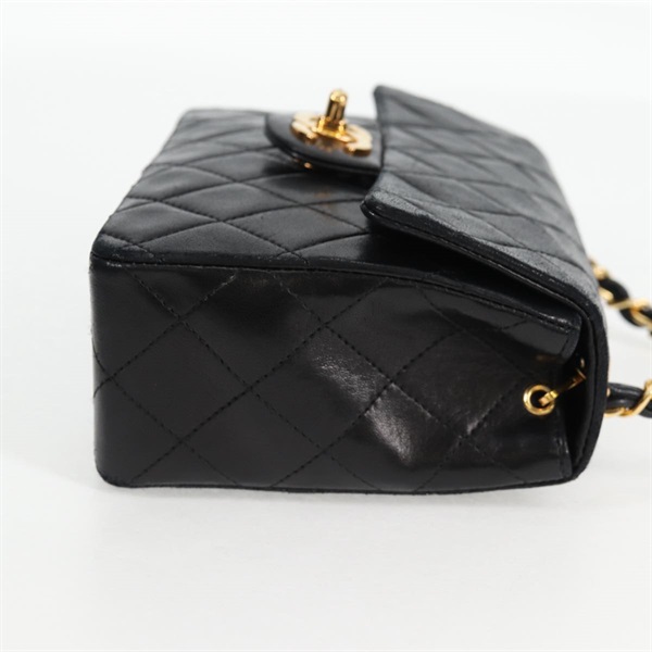 CHANEL ミニ マトラッセ シングルフラップシングルチェーン 18 ショルダーバッグ ブラック ゴールド ラムスキンの画像4