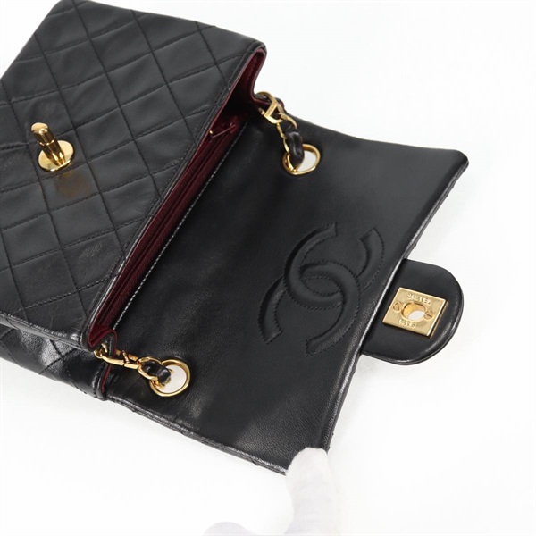 CHANEL ミニ マトラッセ シングルフラップシングルチェーン 18 ショルダーバッグ ブラック ゴールド ラムスキンの画像9