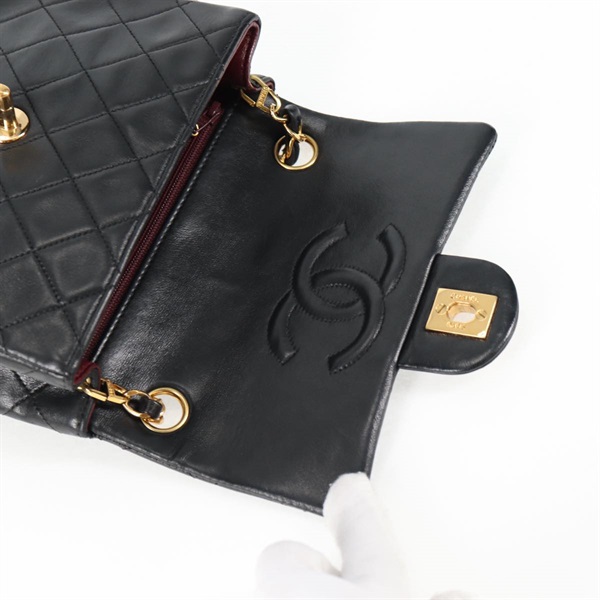 CHANEL ミニ マトラッセ シングルフラップシングルチェーン 18 ショルダーバッグ ブラック ゴールド ラムスキンの画像9