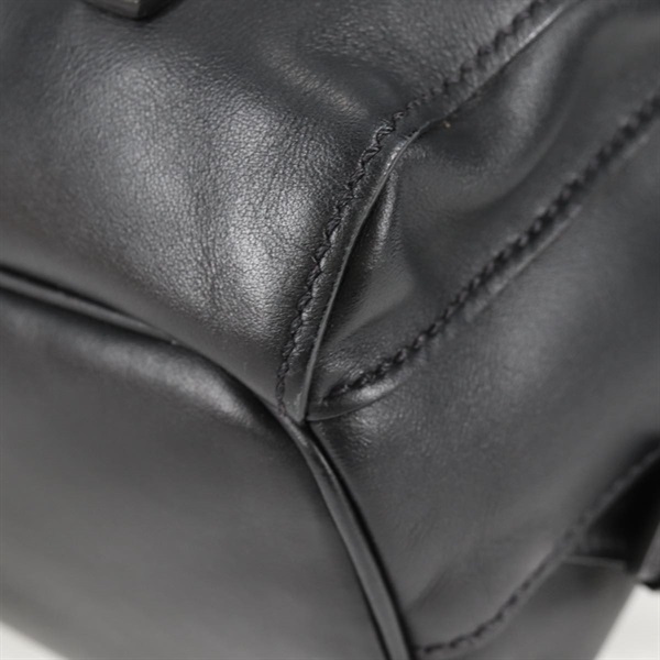 PRADA トライアングル バックパック ブラック シルバー ナッパレザーの画像8