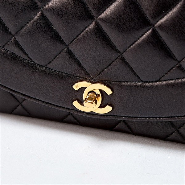 CHANEL マトラッセ 23 ダイアナフラップ シングルフラップシングルチェーン ショルダーバッグ ブラック ゴールド ラムスキンの画像4